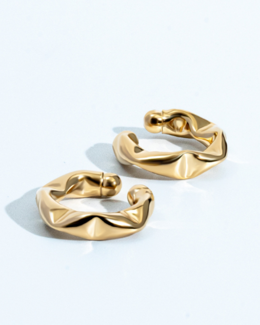 Sabrina Molten Twist Ear Cuff